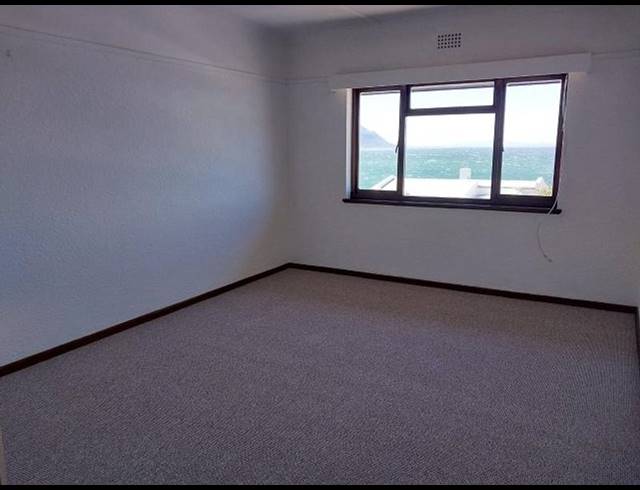 2 BEDROOM PROPERTY TO RENT IN SIMONS TOWN CENTRAL